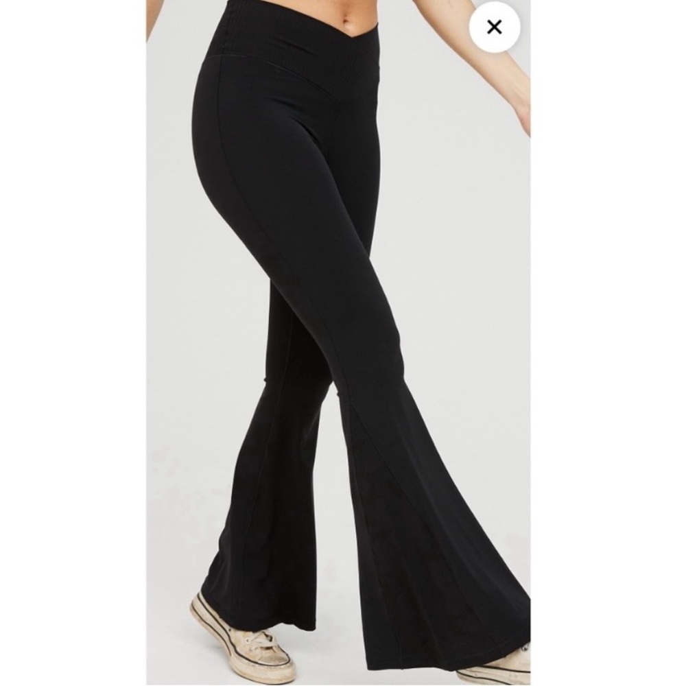 Offline by Aerie Real Me High Waisted Crossover Flare Legging, Black, Medium